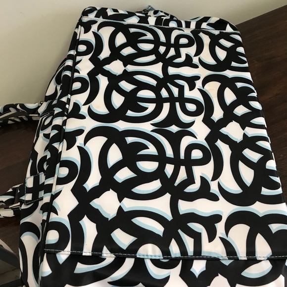 Overnight Bags- 2 Different Style Bags for 1 Price - Picture 4 of 11